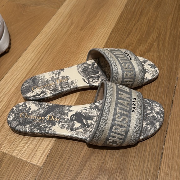 Christian Dior slides - Picture 7 of 8
